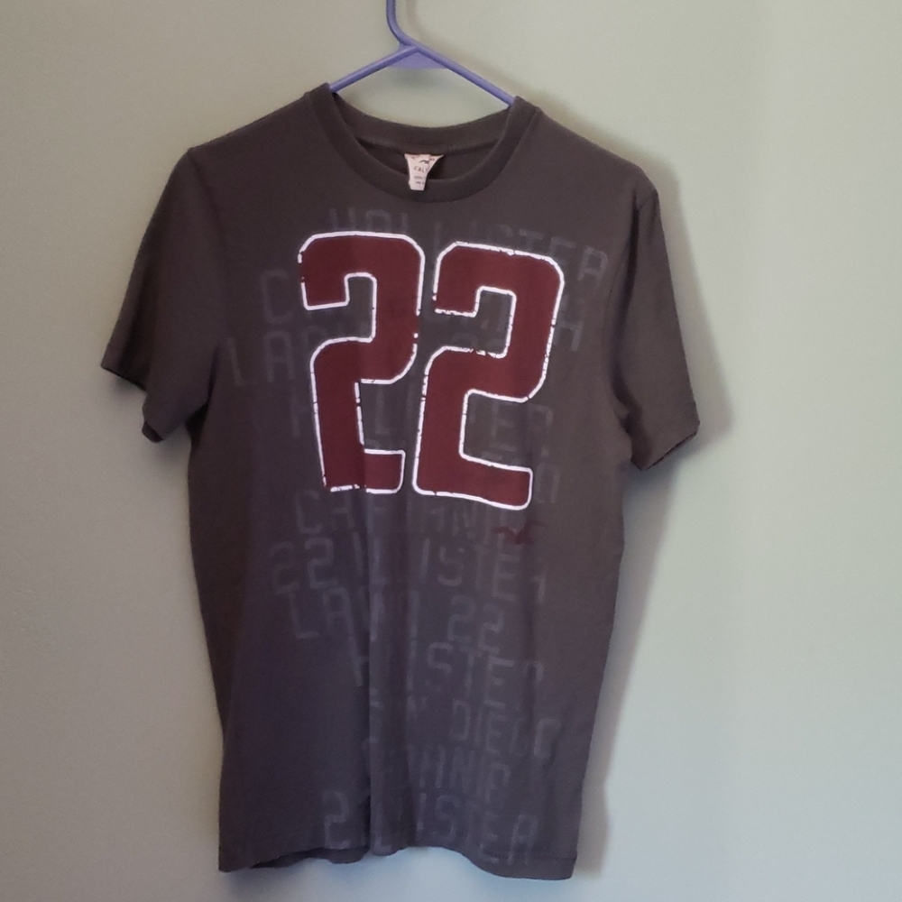 Hollister tshirt